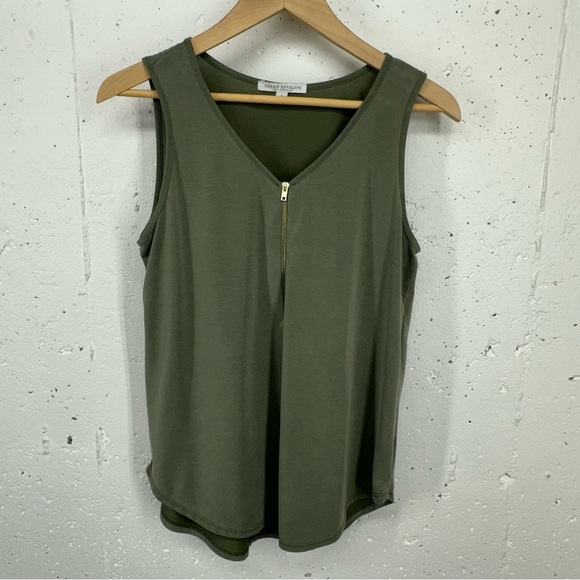 Green Envelope Women’s size Small Moss Green Zip Front Tank Top - Picture 1 of 9